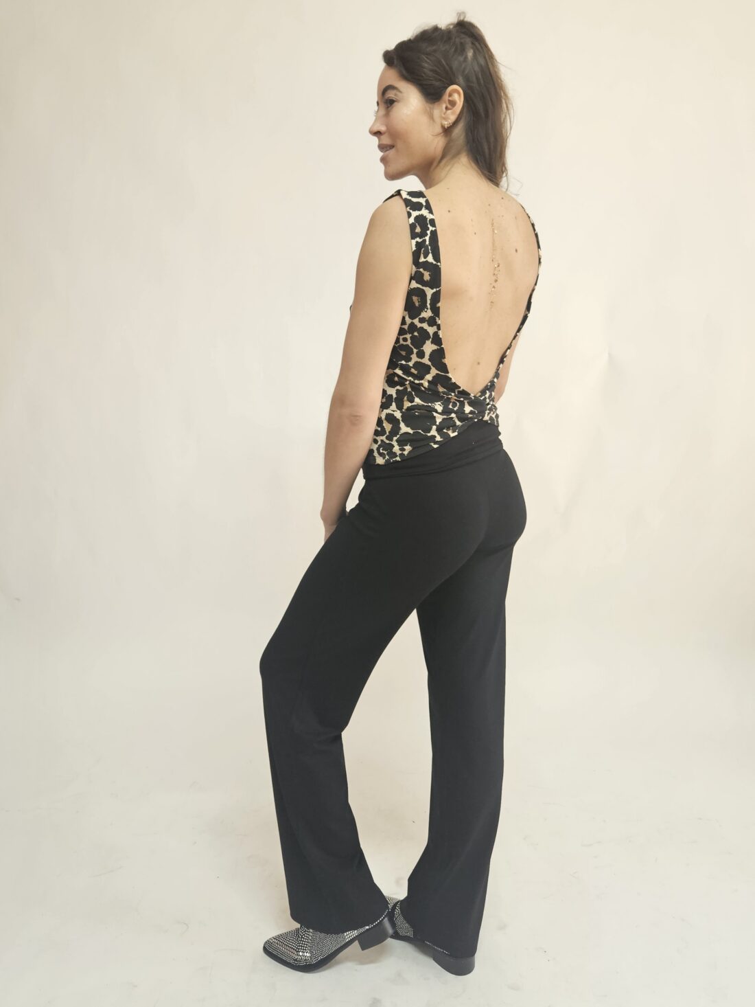 Top de espalda abierta leopard