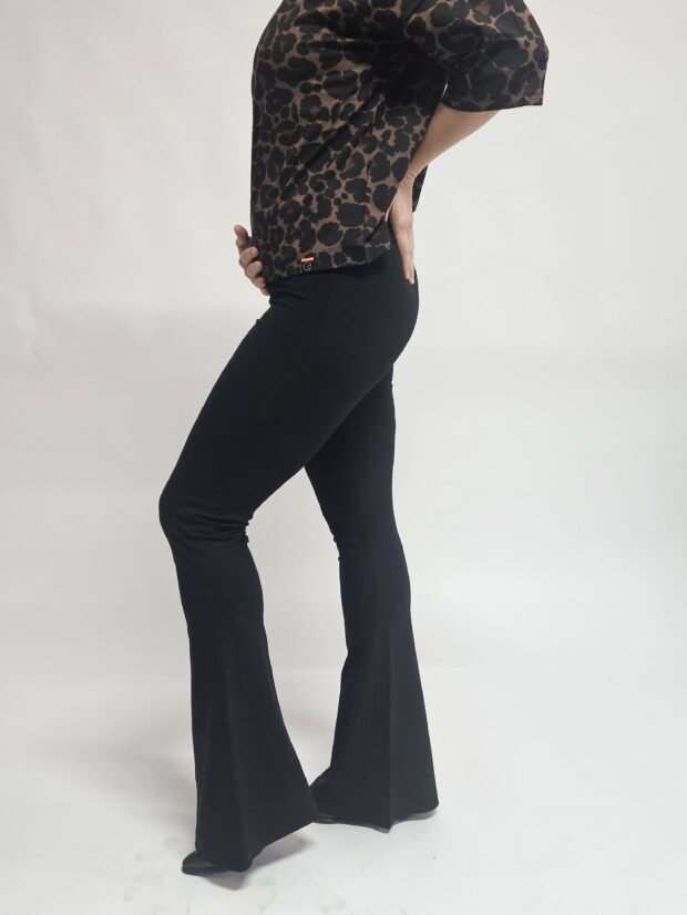 TALL Flared pants Zwart